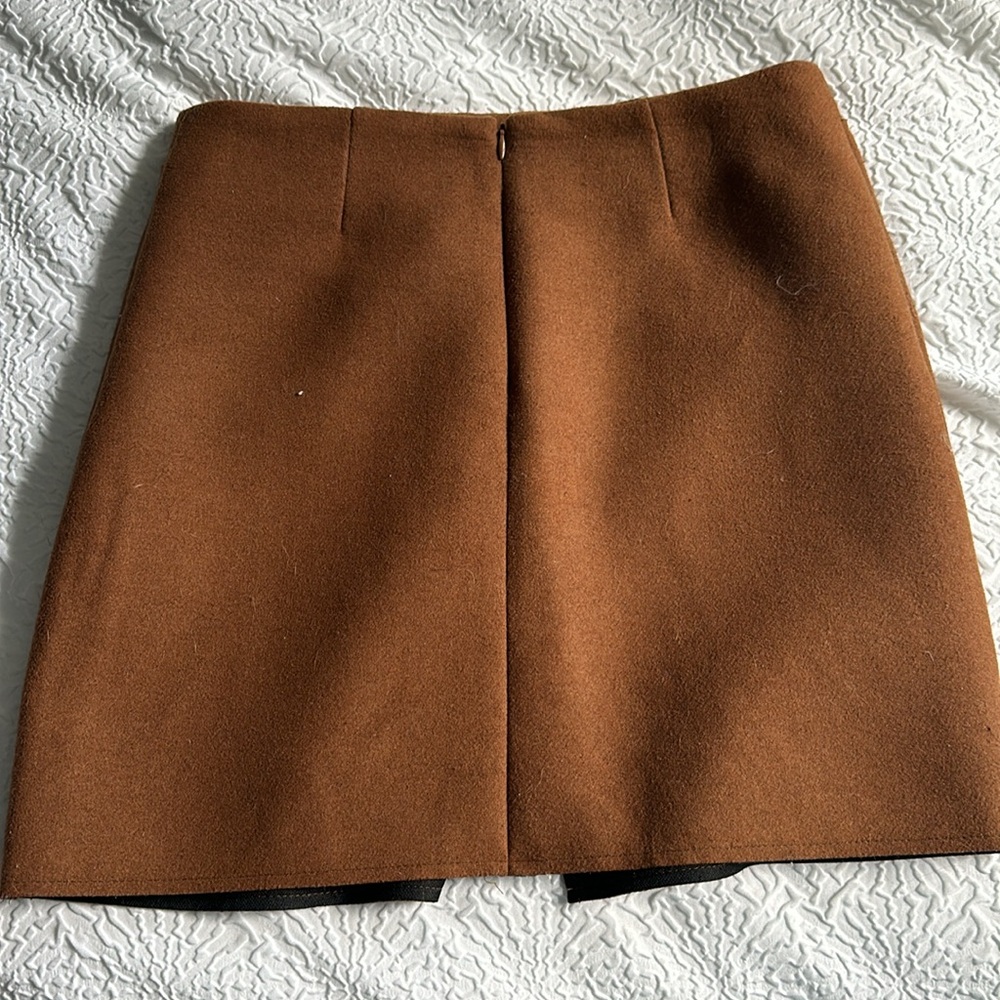 Mini skirt from Chicwish - Picture 2 of 3